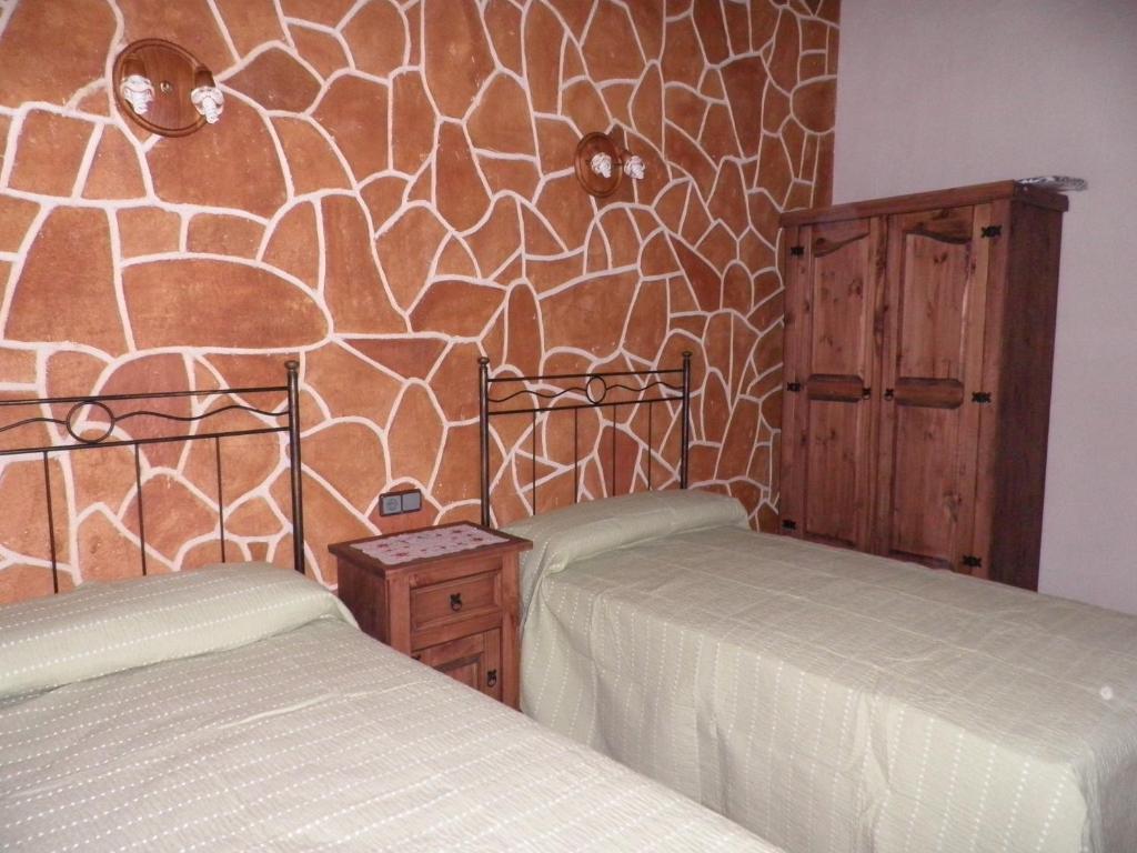 La Cueva Del Lince Hostal Zarza De Granadilla Exterior foto